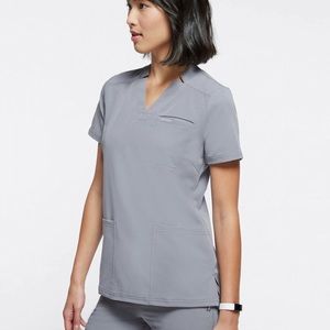 Jaanuu Women's 3-Pocket Scrub Top